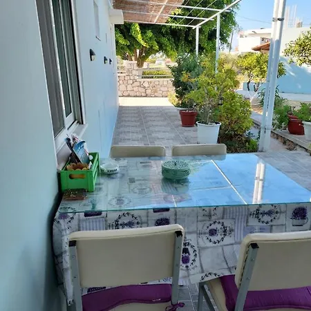 Anastasia's Garden House Holiday home *